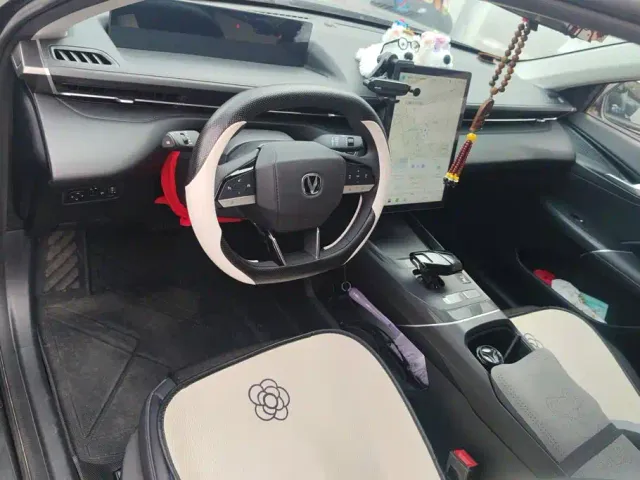 Changan Eado — Фото автомобиля 12
