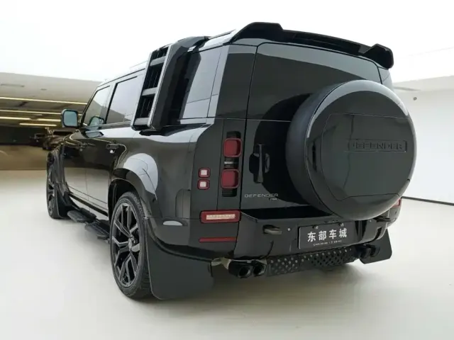 Land Rover Defender — Фото автомобиля 4