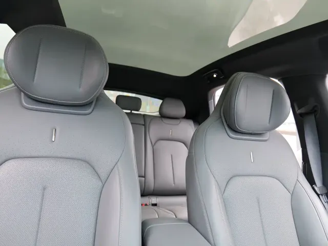 Lynk & Co Z20 — Фото автомобиля 13