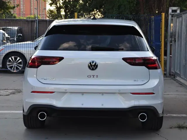 Volkswagen Golf GTI — Фото автомобиля 6