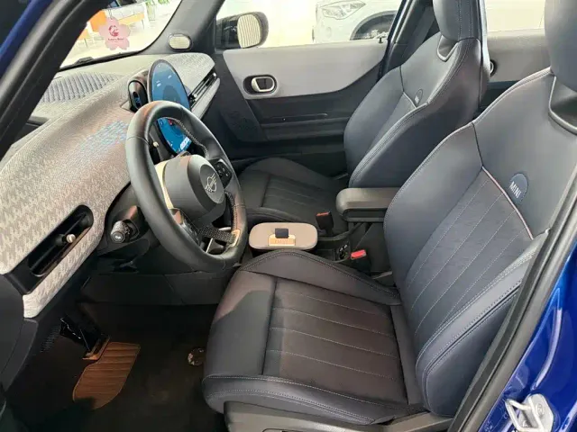 MINI Hatch — Фото автомобиля 12