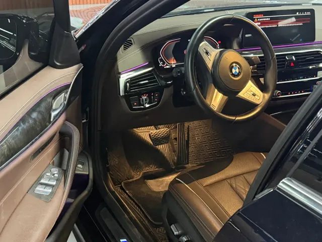 BMW 5 Series — Фото автомобиля 6