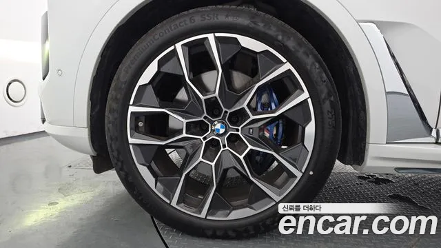 BMW X7 — Фото автомобиля 3