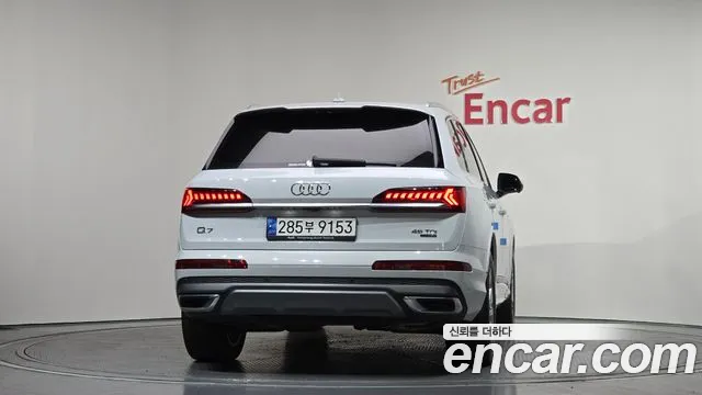 Audi Q7 45 TDI quattro Premium — Фото автомобиля 4