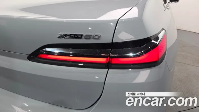 BMW i7 — Фото автомобиля 18