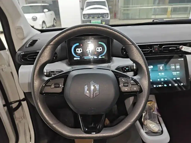 Leapmotor T03 — Фото автомобиля 10