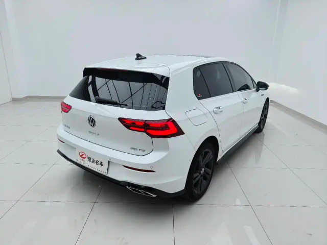 Volkswagen Golf — Фото автомобиля 6