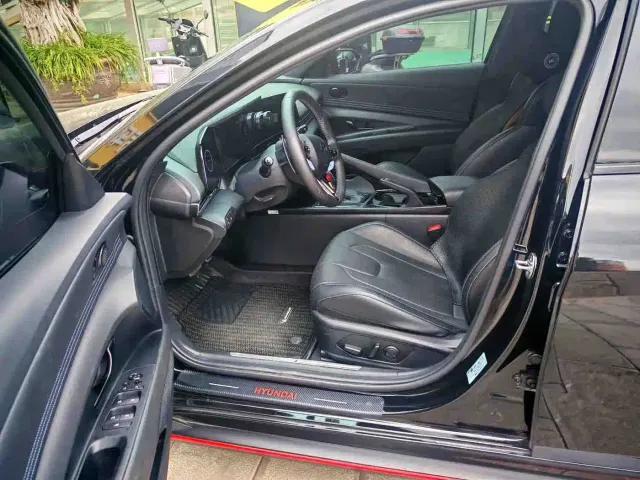 Hyundai Elantra N — Фото автомобиля 7