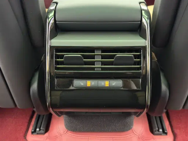 Land Rover Range Rover Sport — Фото автомобиля 12