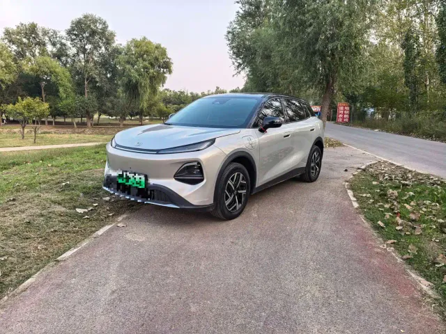 Фотография автомобиля — Changan Qiyuan Q05