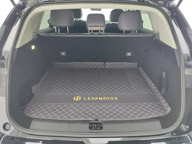 Leapmotor C10 — Фото автомобиля 4