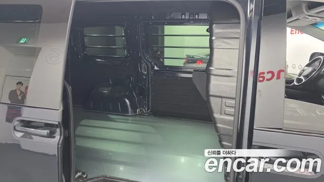 Hyundai Staria Staria Карго 3 места — Фото автомобиля 10
