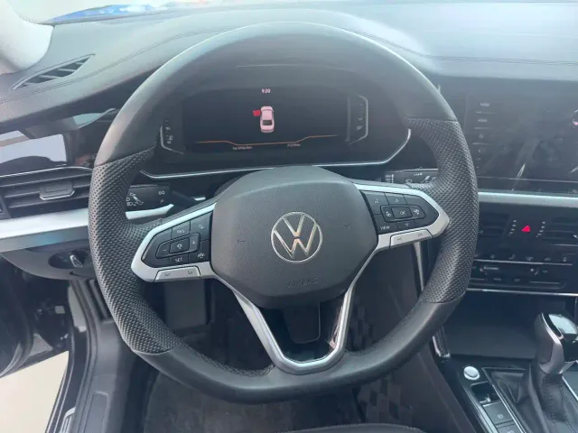 Volkswagen Passat — Фото автомобиля 4