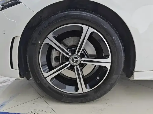 Mercedes-Benz A-Class — Фото автомобиля 6