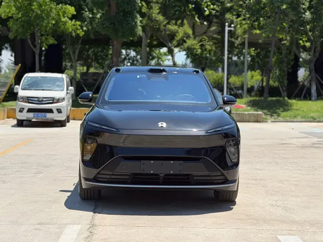 Nio ES8 — Фото автомобиля 2