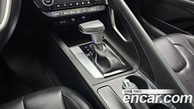 Hyundai Avante CN7 — Фото автомобиля 12