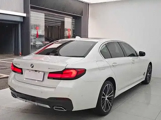 BMW 5 Series — Фото автомобиля 7
