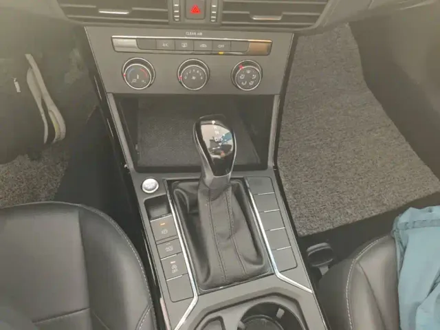 Volkswagen Passat — Фото автомобиля 13