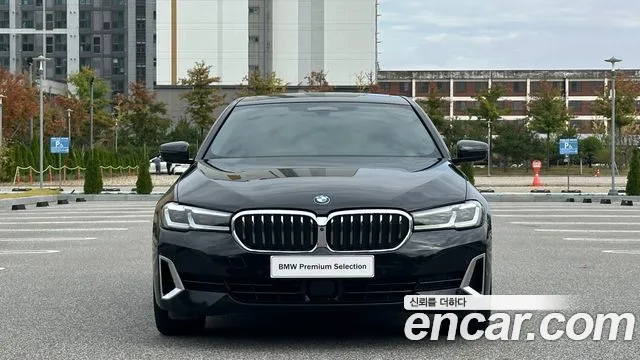 BMW 5 Series G30 — Фото автомобиля 3