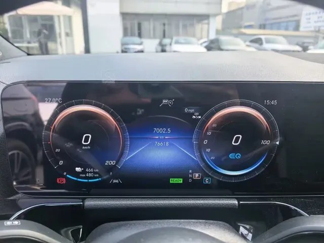 Mercedes-Benz EQA — Фото автомобиля 3