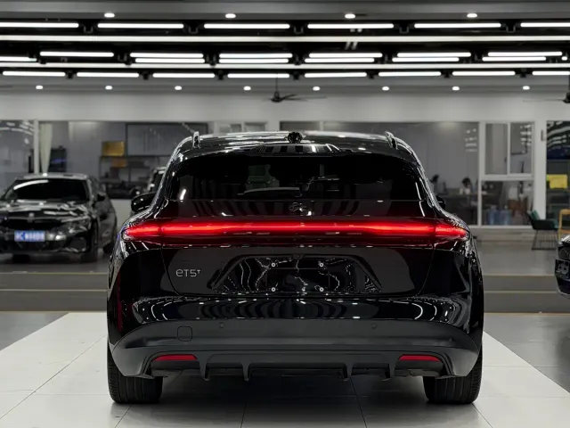 Nio ET5 Touring — Фото автомобиля 4