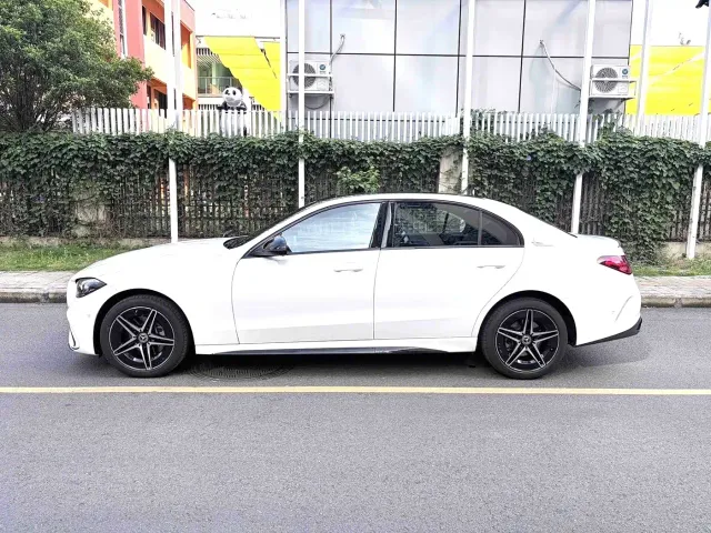 Mercedes-Benz C-Class — Фото автомобиля 3