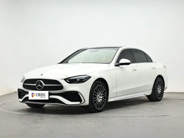 Фотография автомобиля — Mercedes-Benz C-Class