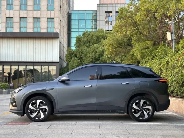 Arcfox Alpha T5 — Фото автомобиля 11