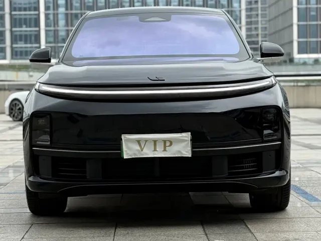 Li Auto L7 — Фото автомобиля 3