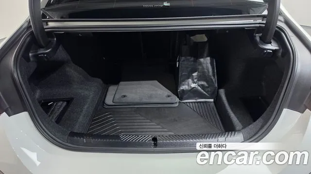 BMW 5 Series G60 — Фото автомобиля 24