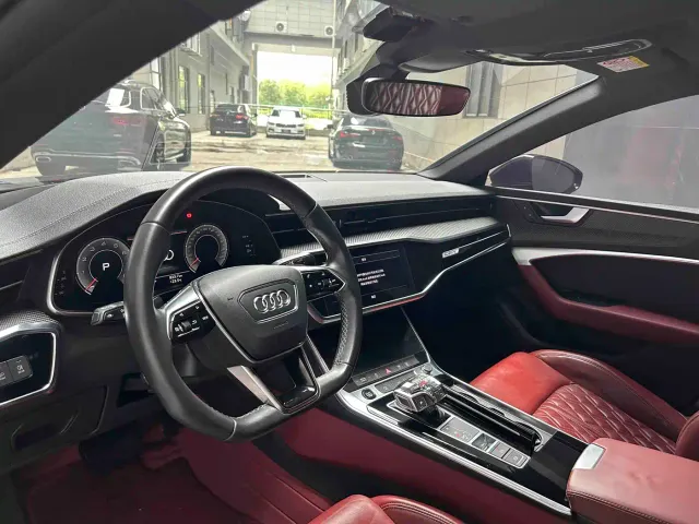 Audi A7L — Фото автомобиля 2