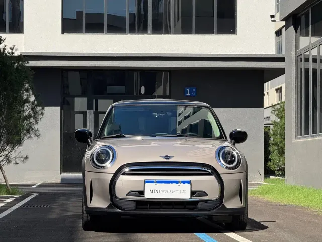 MINI Hatch — Фото автомобиля 2