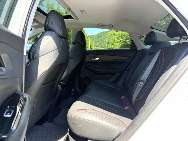 Geely Binrui — Фото автомобиля 5