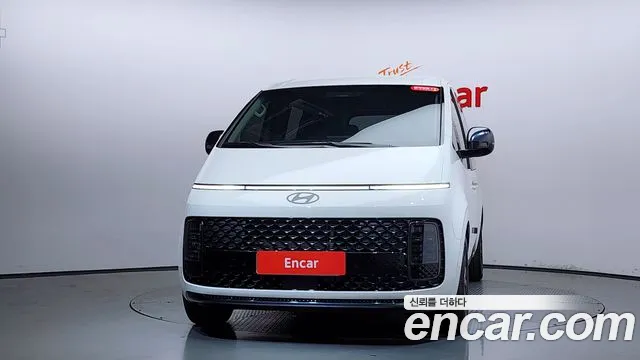 Hyundai Staria Staria Lounge 9 мест — Фото автомобиля 2