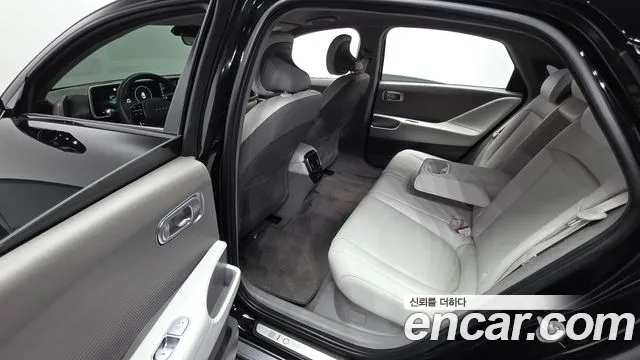 Hyundai Ioniq6 — Фото автомобиля 11