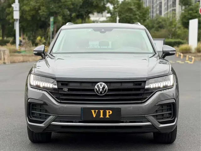 Volkswagen Touareg — Фото автомобиля 2