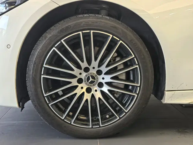 Mercedes-Benz C-Class — Фото автомобиля 9