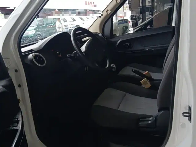 Changan Ruixing EM60 — Фото автомобиля 14