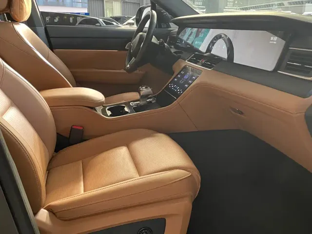 Li Auto ONE — Фото автомобиля 20
