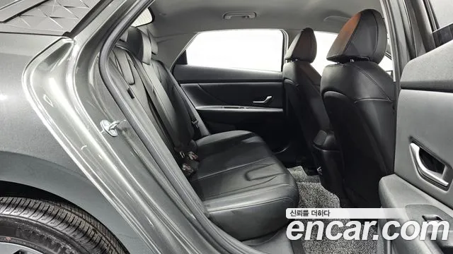 Hyundai AVANTE Новый Avante (CN7) — Фото автомобиля 11
