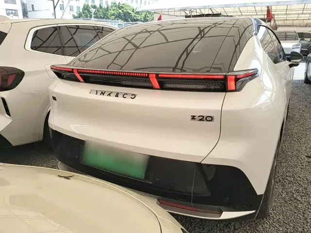 Lynk & Co Z20 — Фото автомобиля 5