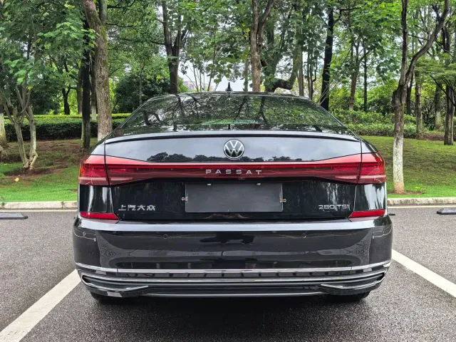 Volkswagen Passat — Фото автомобиля 5