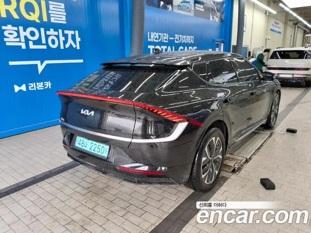 Kia EV6 — Фото автомобиля 2