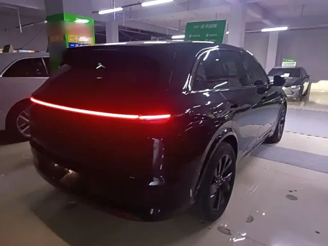 Li Auto L7 — Фото автомобиля 6