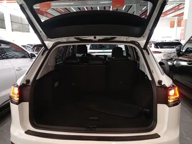 Volkswagen Tayron GTE Plug-in Hybrid — Фото автомобиля 18