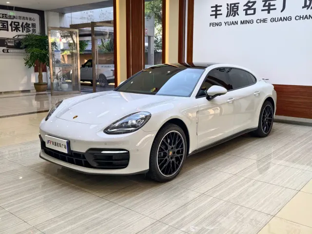 Фотография автомобиля — Porsche Panamera