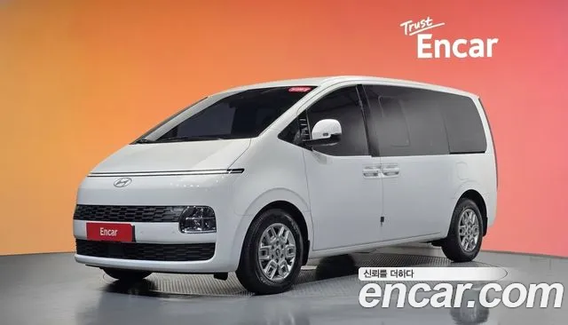 Фотография автомобиля — Hyundai Staria New