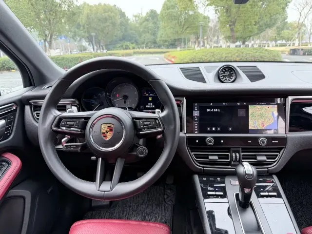 Porsche Macan — Фото автомобиля 7