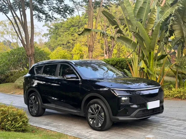 Jetour Shanhai Jetour Shanhai L7 2024 1.5T 120km ULTRA 5-seater — Фото автомобиля 3