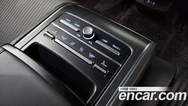 Hyundai Grandeur Grandeur (GN7) 3.5 Бензин 2WD — Фото автомобиля 24